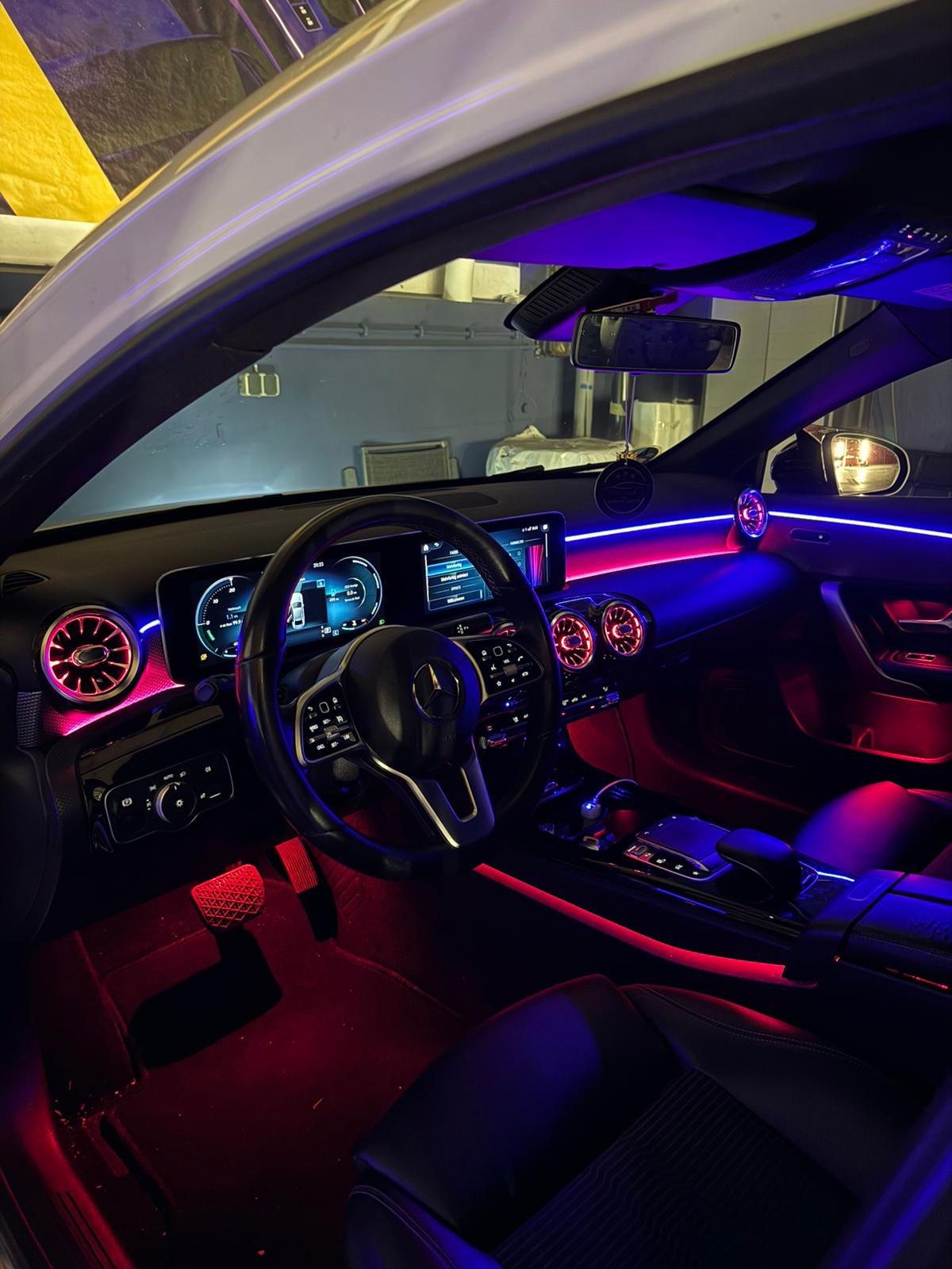 Ambiente Beleuchtung für Mercedes CLA C118/X118 – Bild 1