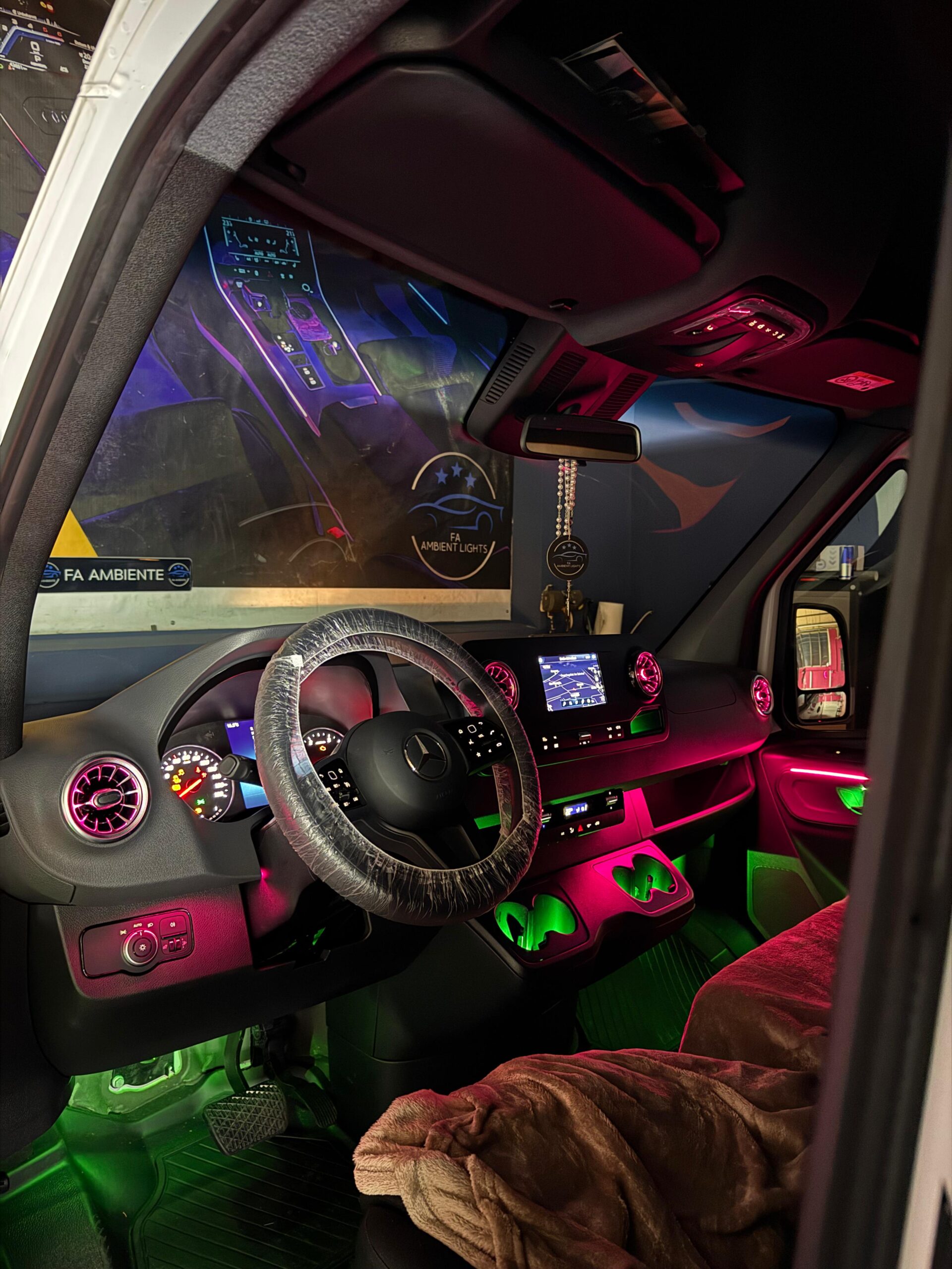 Ambiente Beleuchtung für Mercedes Sprinter – Bild 1